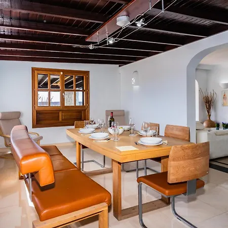 Sara Tatil Evi *
