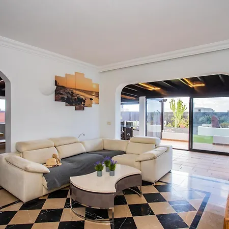 Tatil Evi Sara