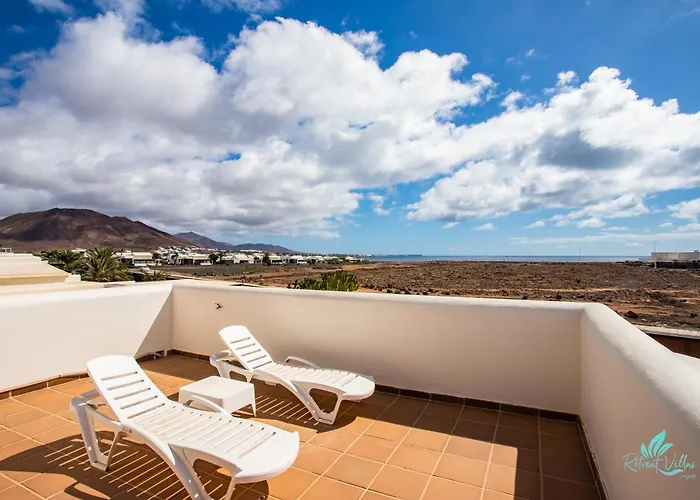 Sara Playa Blanca (Lanzarote)